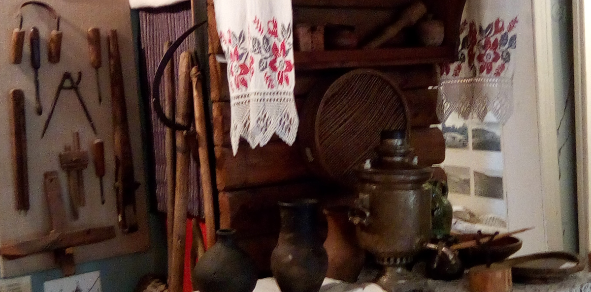 В музее