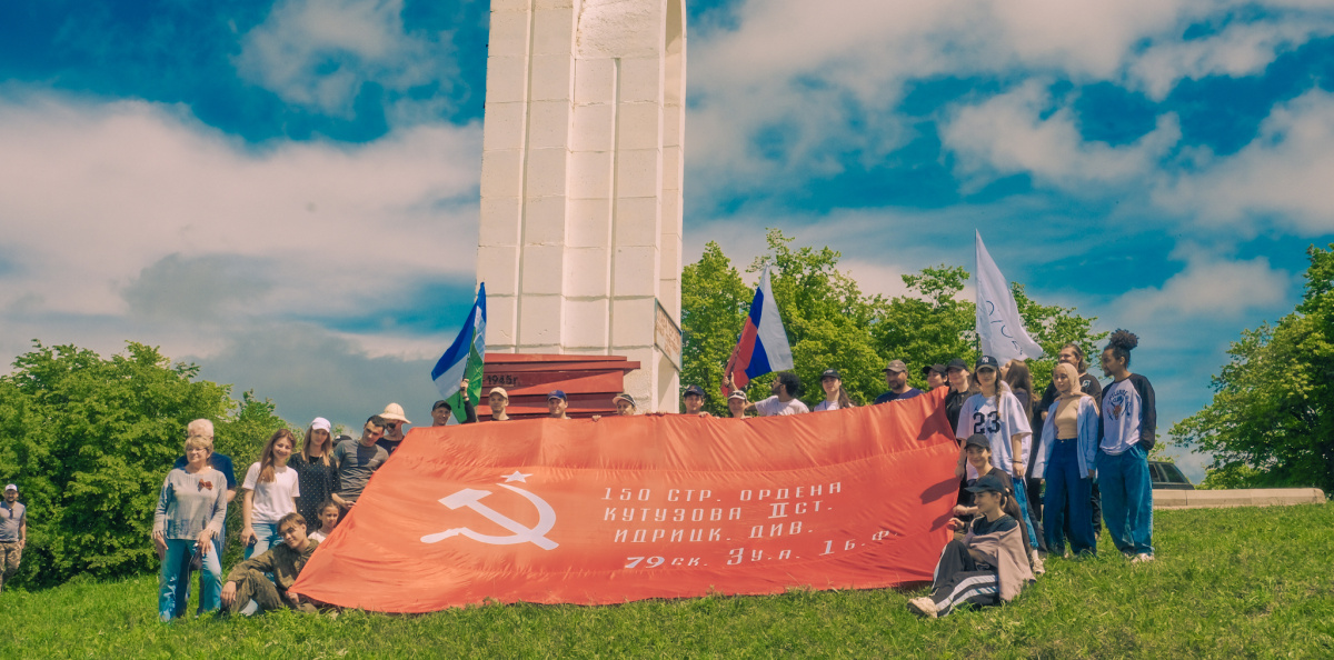 Ислам Шогенов Ислам Шогенов