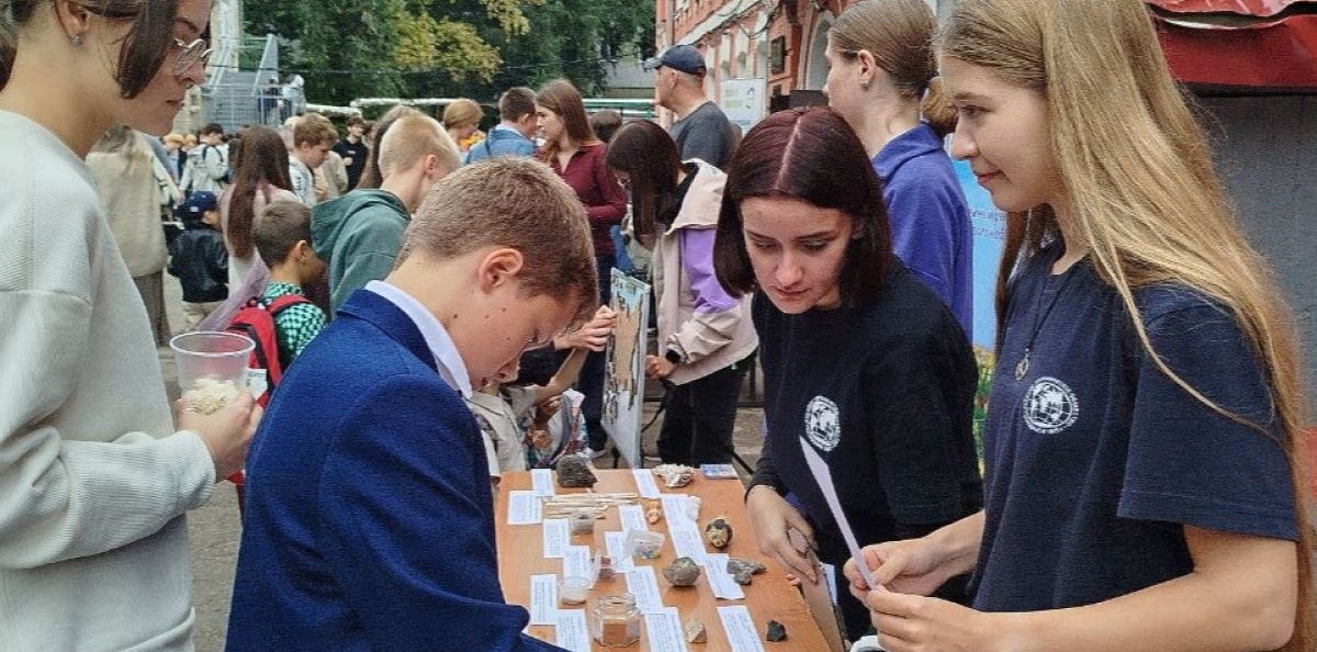 Площадка Молодёжного центра РГО на фестивале Площадка Молодёжного центра РГО на фестивале