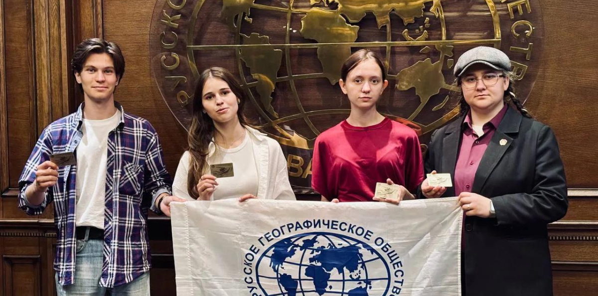 Вручение членских билетов в Москве
