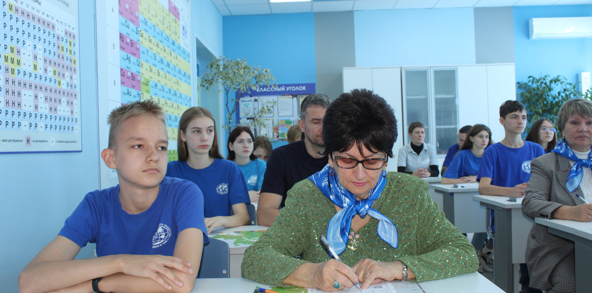 Гости диктанта