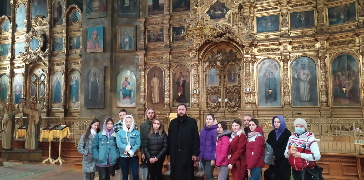 В Свят-Троицком храме В Свят-Троицком храме