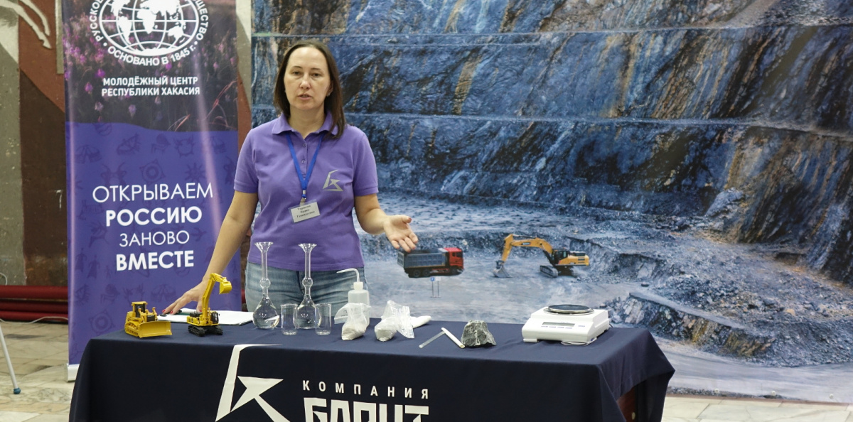 8 8