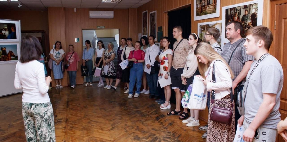 Экскурсия по фотовыставке Экскурсия по фотовыставке