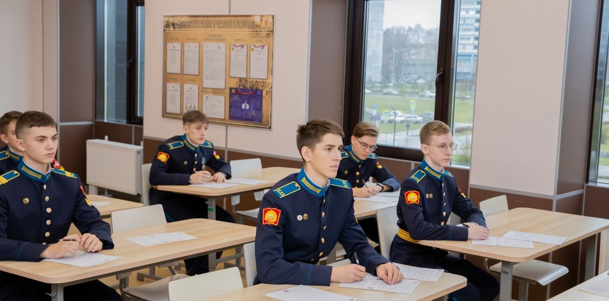 Активисты молодежного клуба Русского географического общества "Гиперборея" (6 учебный курс) Активисты молодежного клуба Русского географического общества "Гиперборея" (6 учебный курс)