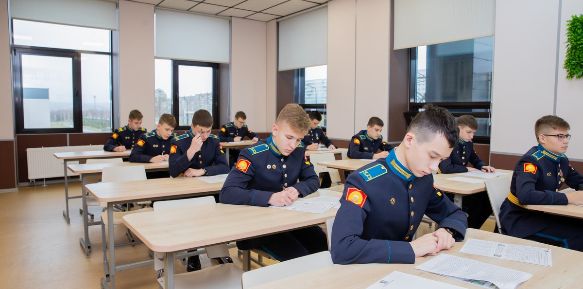 Активисты молодежного клуба Русского географического общества "Гиперборея" (5 учебный курс) Активисты молодежного клуба Русского географического общества "Гиперборея" (5 учебный курс)