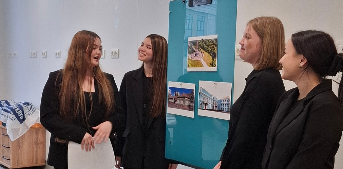 Команды работают с объектами во время практического занятия Команды работают с объектами во время практического занятия