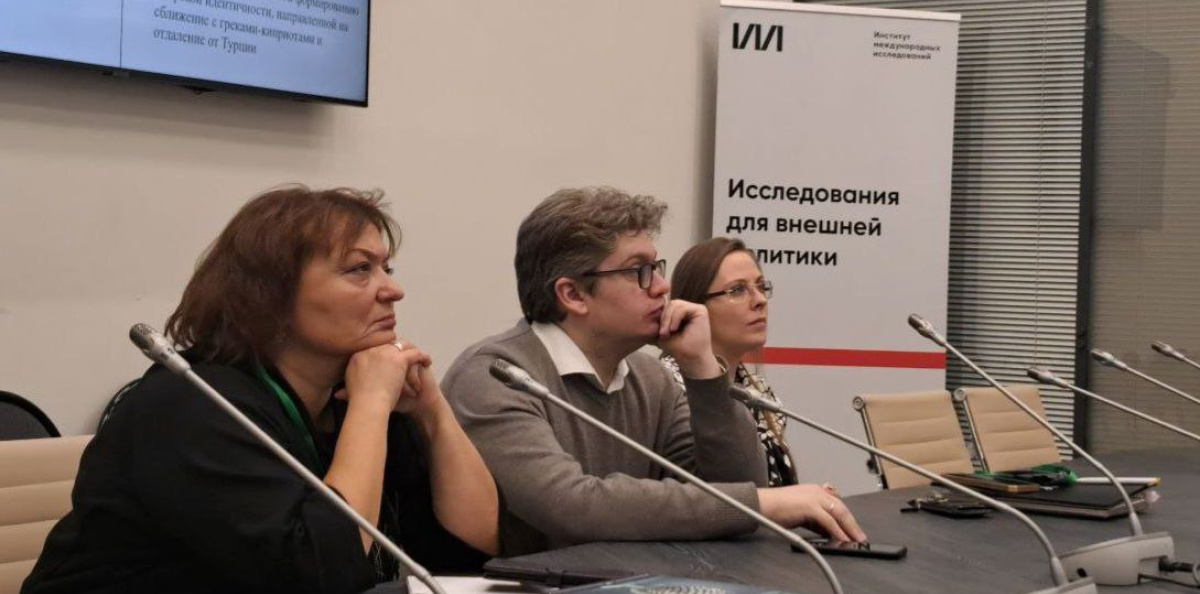 Эксперты Наталия Михеева, Игорь Окунев и Евгения Захарова Эксперты Наталия Михеева, Игорь Окунев и Евгения Захарова