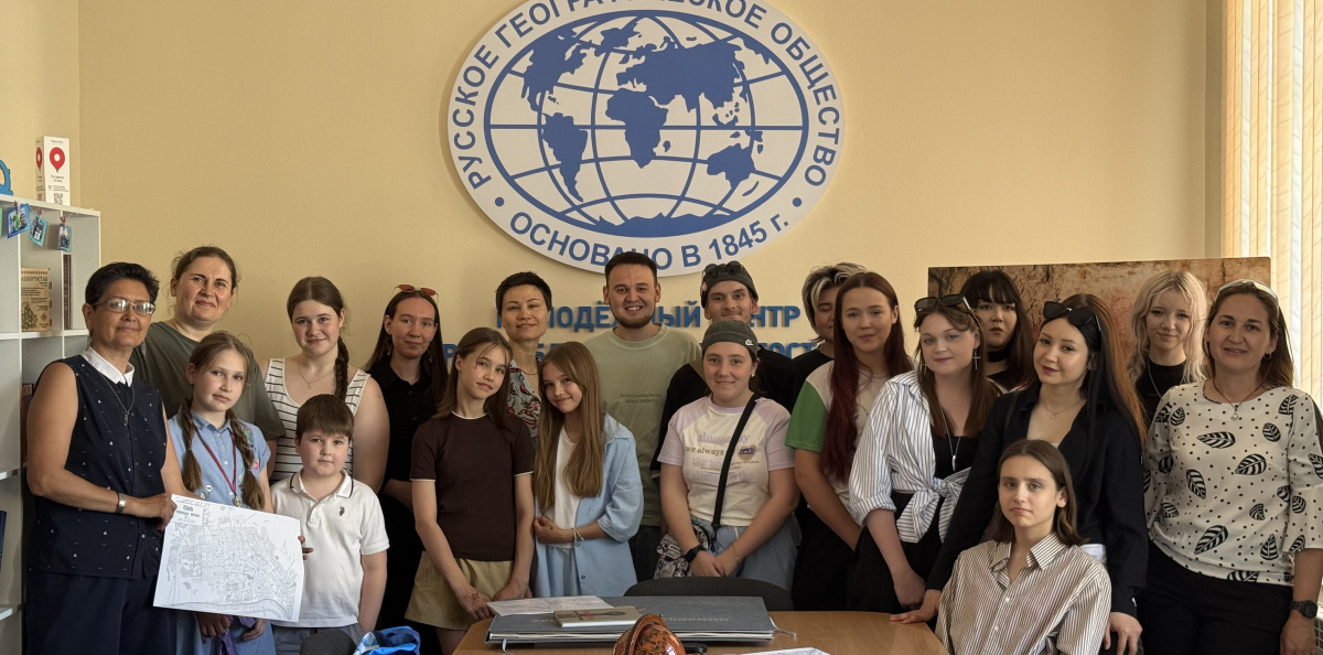 Общее фото участников квеста в начале мероприятия
