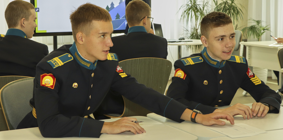 Кадеты 6 курса на игре "Знатоки географии" Кадеты 6 курса на игре "Знатоки географии"