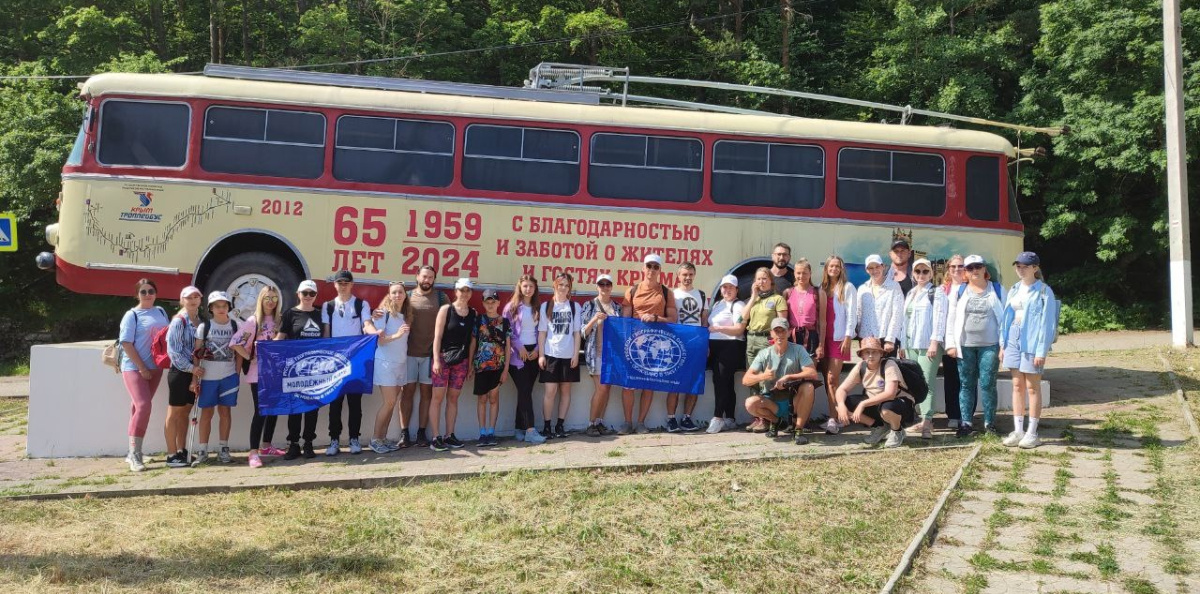 МНОГО ГОР НА ДЕНЬ РОССИИ_02