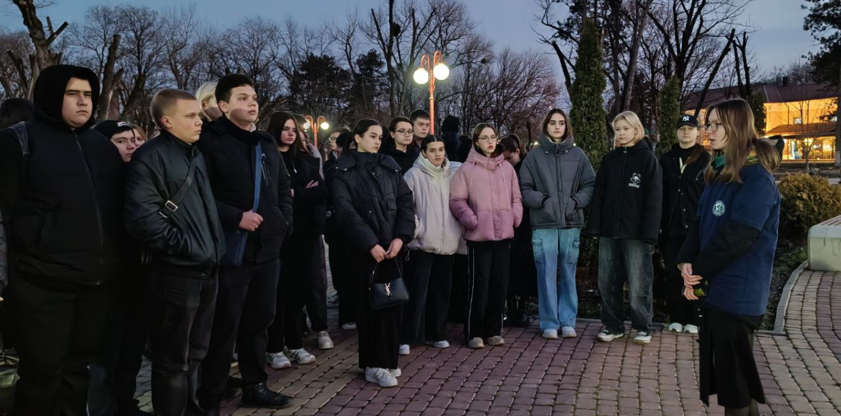 Наблюдение за Венерой в Армавире: более 100 участников посетили площадку тротуарной астрономии, организованную МК РГО "Салют" Наблюдение за Венерой в Армавире: более 100 участников посетили площадку тротуарной астрономии, организованную МК РГО "Салют"