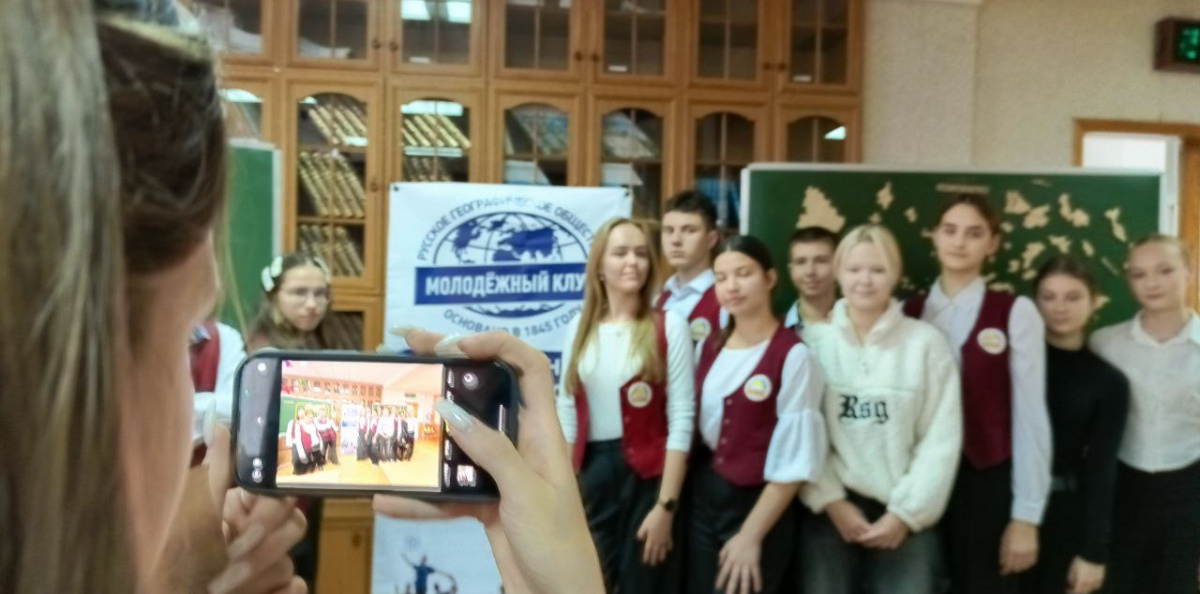Чемпионат по скоростному сбору спилс-карт организован МК РГО "Салют" в Армавирском юридическом техникуме