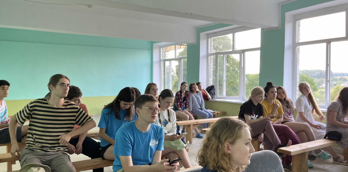 Презентация прошла в конференц-зале. 
