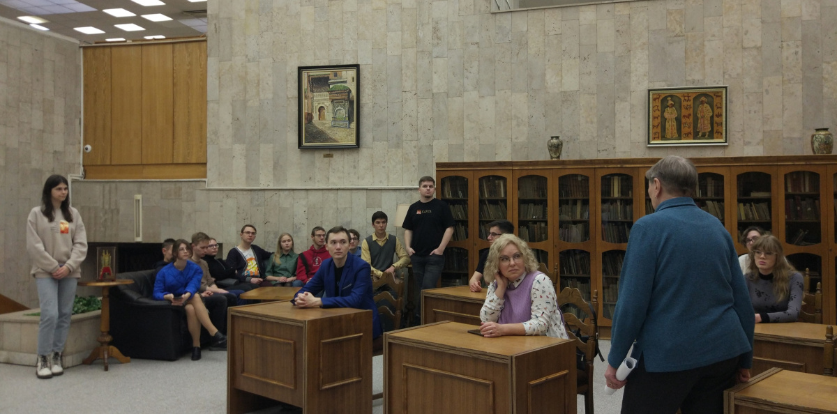 Во время выездной пары в Музее редкой книги Во время выездной пары в Музее редкой книги