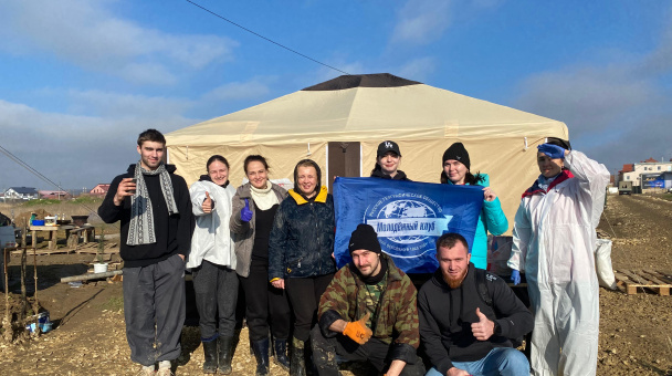 Руководители МК РГО "Импульс" и "Норд-Ост" в штабе "Дельфины" п.Волна Темрюкского района