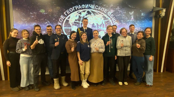 Анна Холод