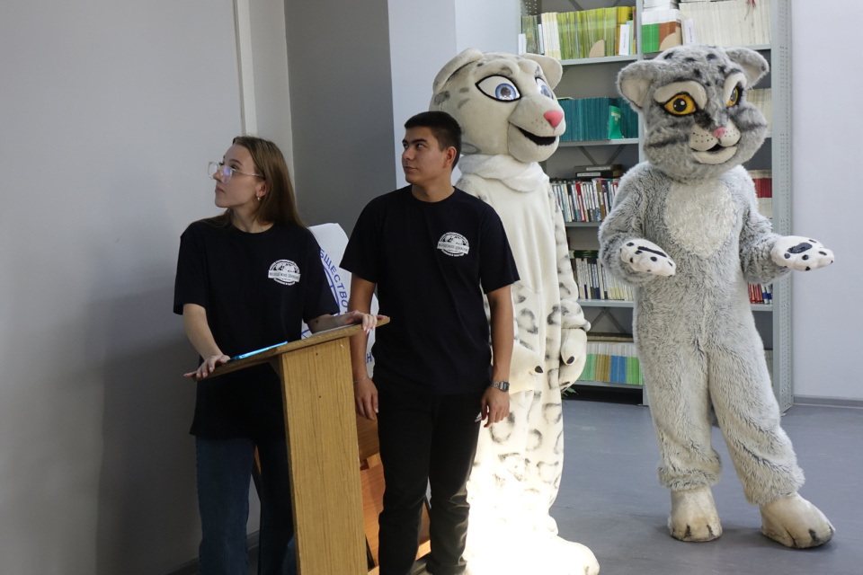 Активисты Молодежного центра РГО Республики Хакасия пишут географический диктант 