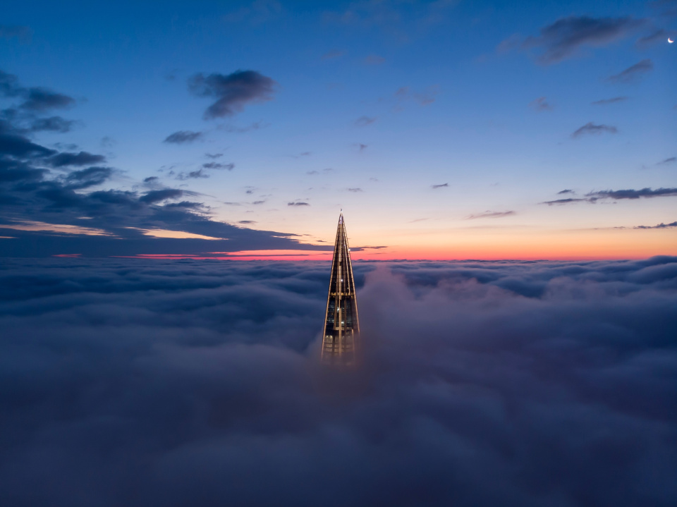 Лахта-центр. Пронзая облака