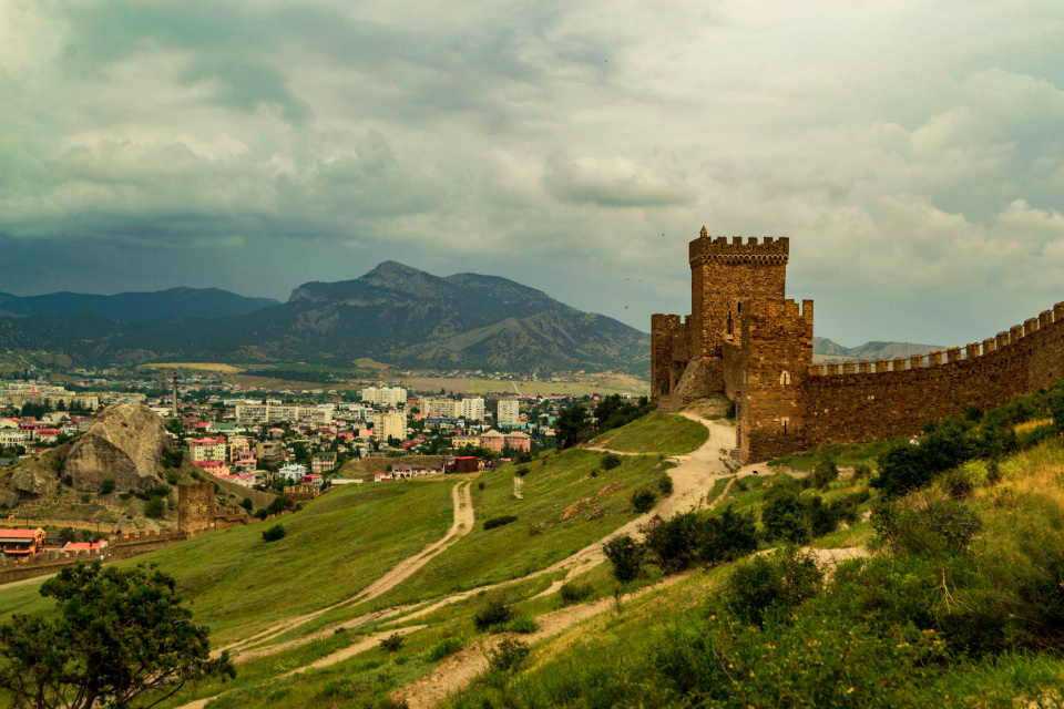 Генуэзская крепость является исторической частью Судака