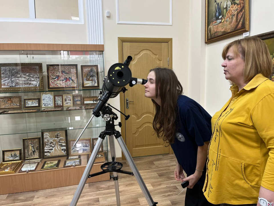 Волонтеры МК РГО "Салют" на научно-популярном лектории "Открываем Россию заново. Вместе с РГО"