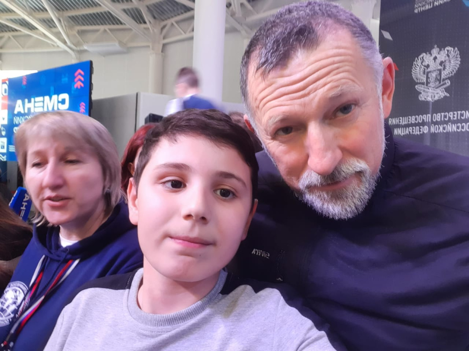 Активист МК РГО "Импульс" Бабоян К. вместе с Лубашевской Е.Г. и Мержоевым К.С