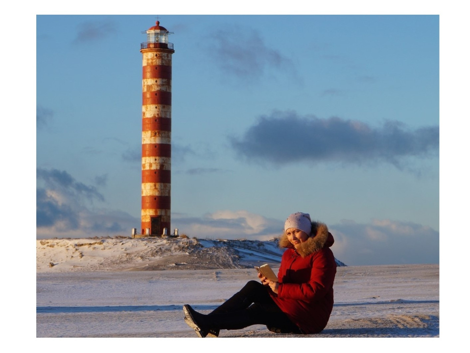 участие в викторине на фоне маяка