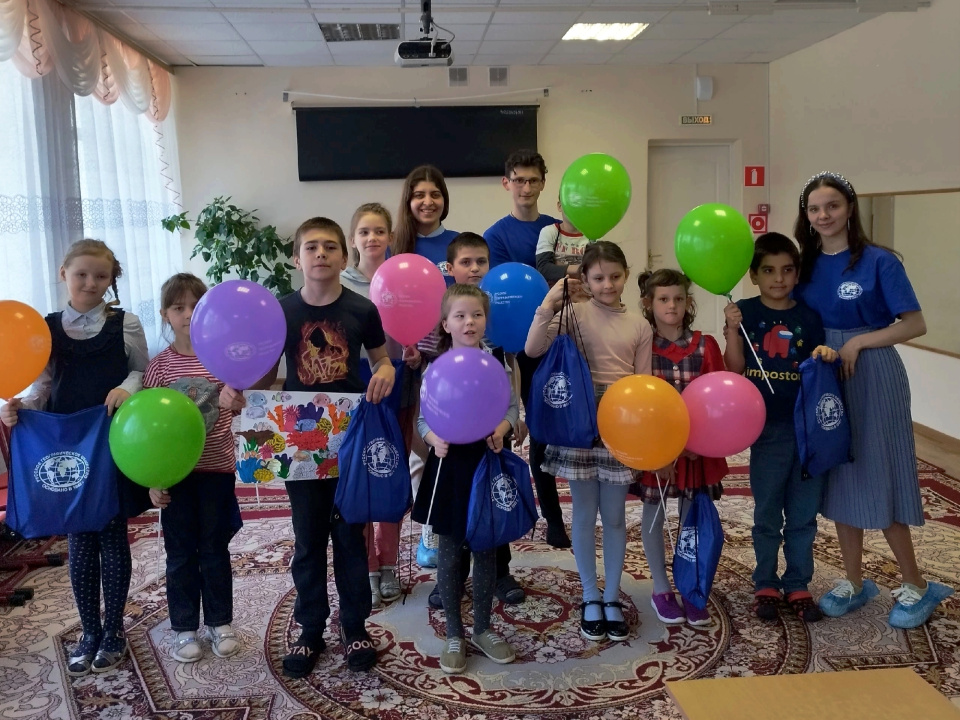 Уже с подарками от РГО