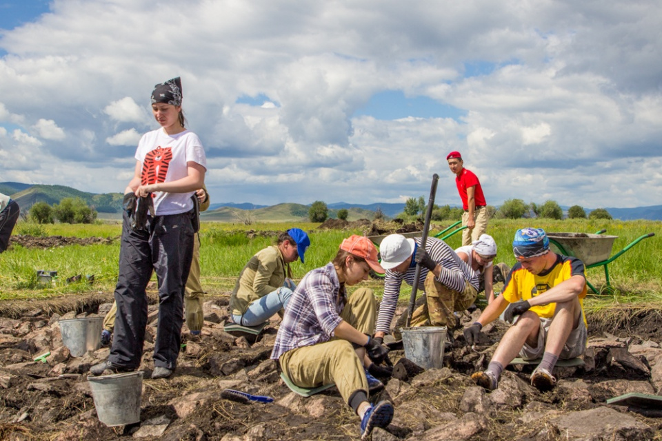 Экспедиция по изучению кургана Туннуг