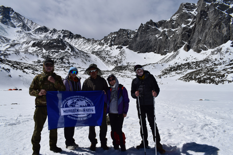 На подъеме к вершине г. Мунку-Сардык