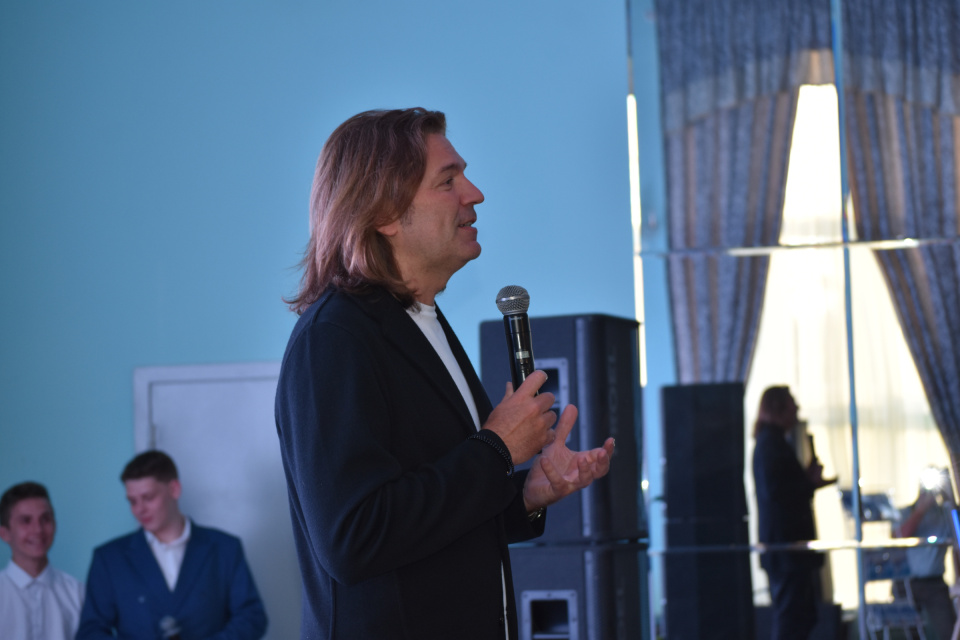 Олег Золотарёв