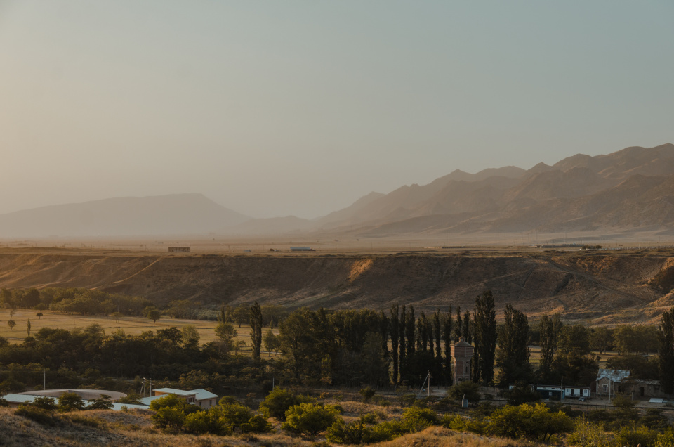Серия фотографий «Утро на Кумтор-Кале», место съемки — остановочный пункт Кумтор-Кале, Дагестанский заповедник.