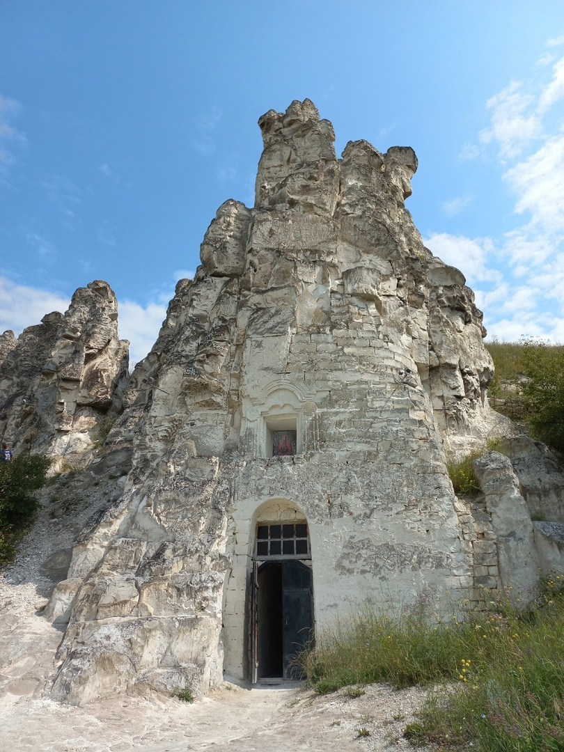 Вход в пещеру