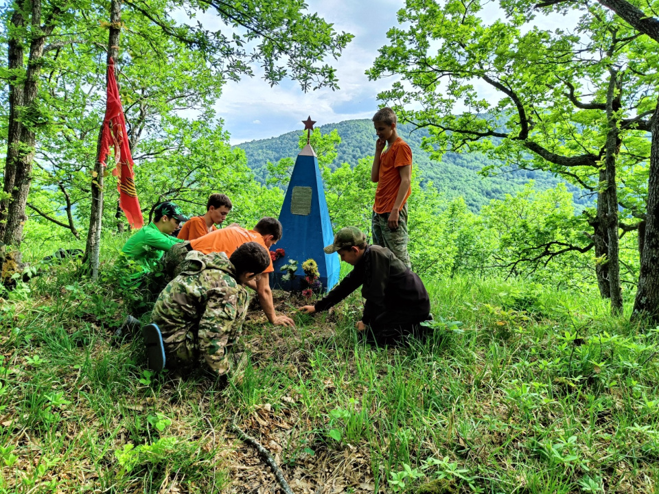 Уход за памятником