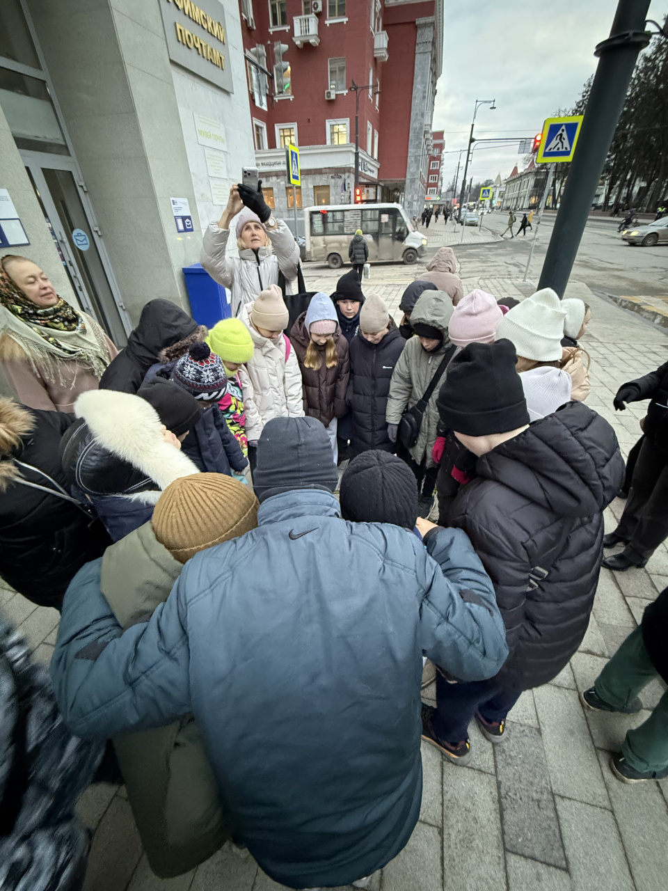 Ребята решают задания