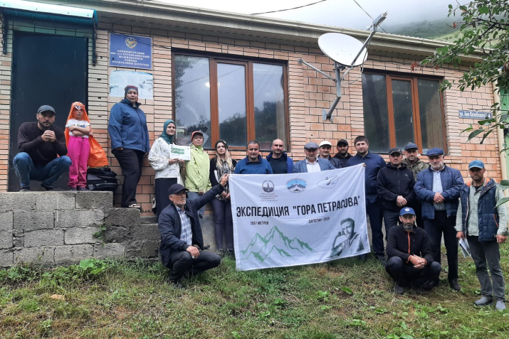 Местные жители тепло встретили ученых