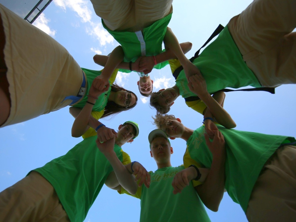 Участники профильной смены РГО "Мир открытий" в МДЦ "Артек"