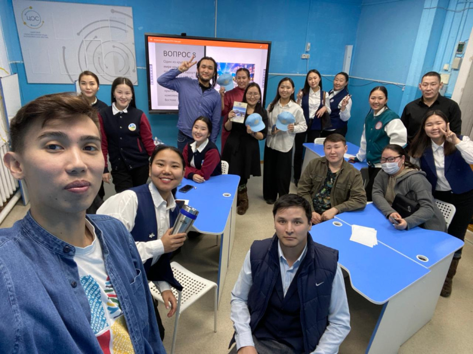 Общее фото мастер-класс для молодых учителей Горного района (Якутия) Общее фото мастер-класс для молодых учителей Горного района (Якутия)