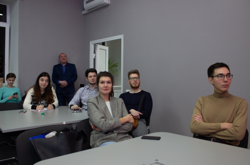 мбу молодежный центр