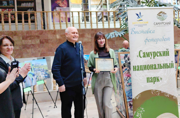 Свою награду получает Светлана Ченцова