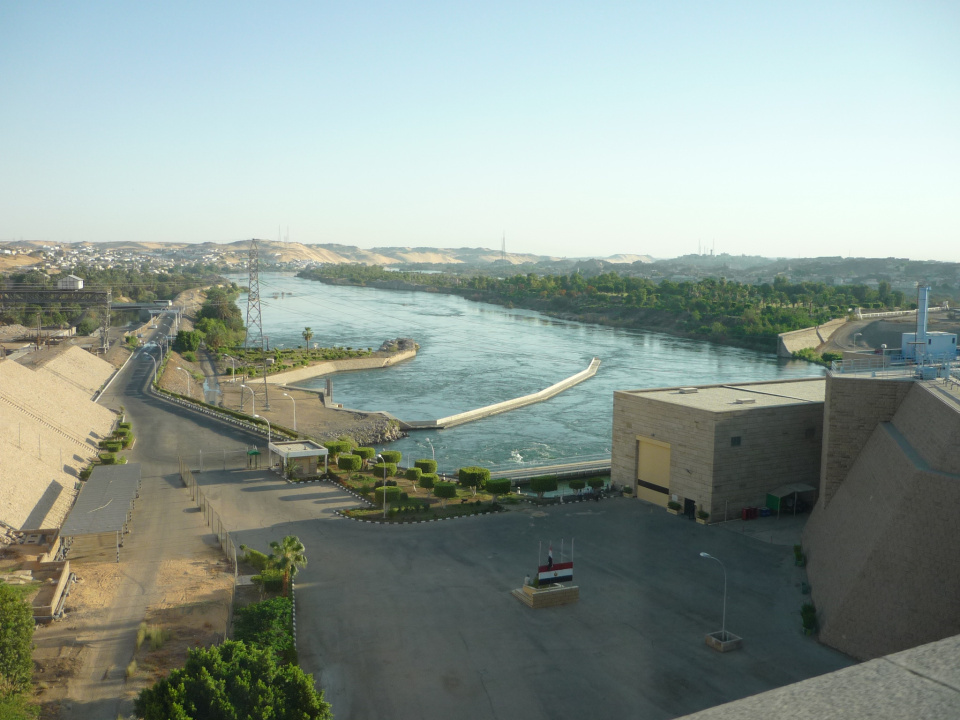 Асуанская плотина
