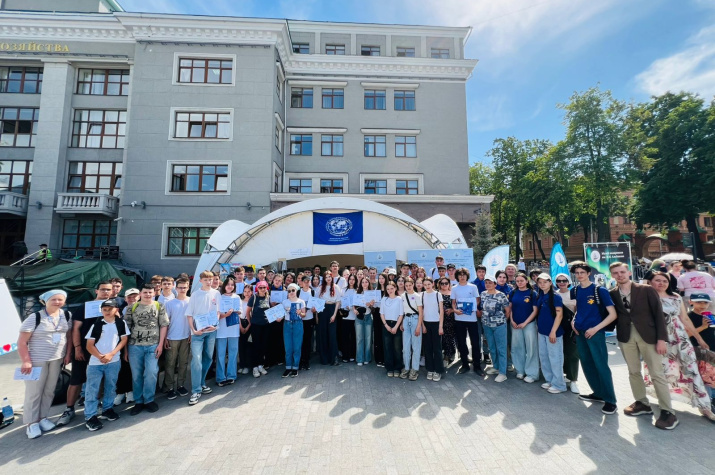 Фотография с чемпионата по спилс-картам 2025