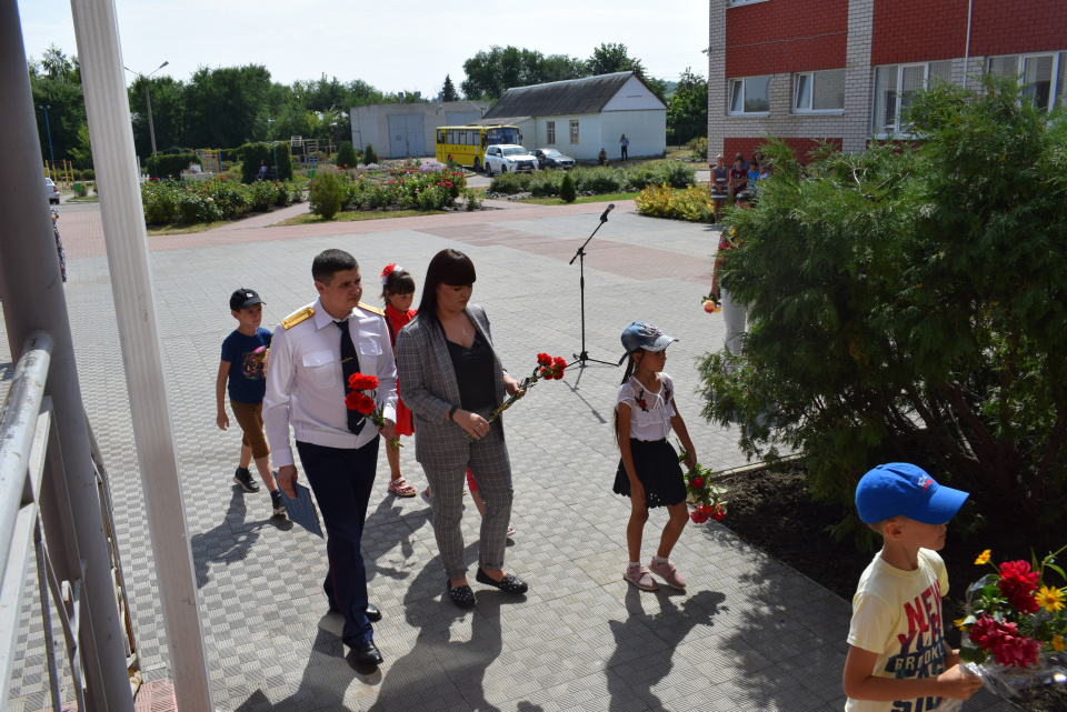 Митинг-реквием в Подгоренском лицее 