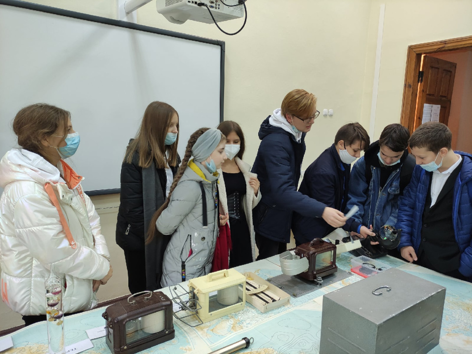 Выставка метеорологических приборов,