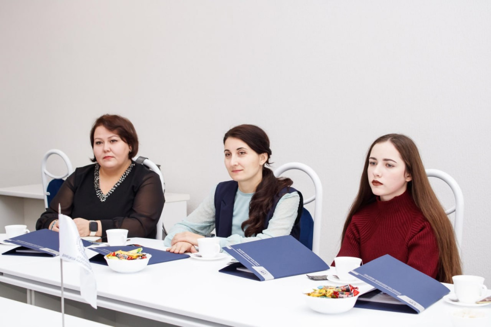 Руководители молодежного центра МК РГО в ДНР