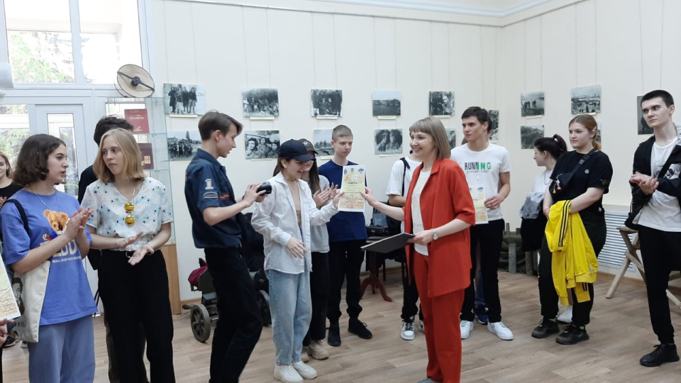 Участники квеста на церемонии награждения