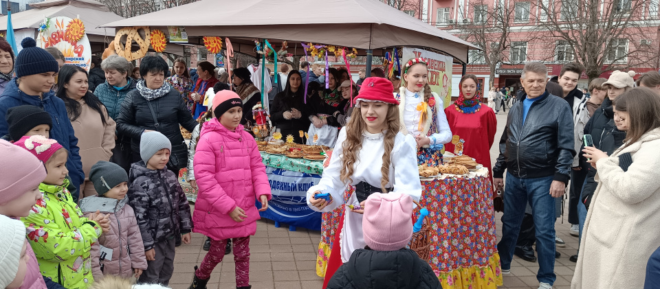 Команда МК РГО "Салют" на фестивале "Блинок", посвященном празднованию Масленицы