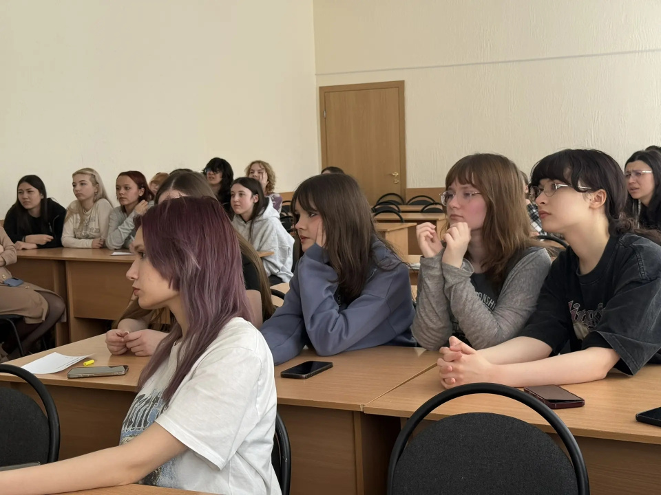 Фотография участников открытия Молодёжного клуба "Широта 54:55"