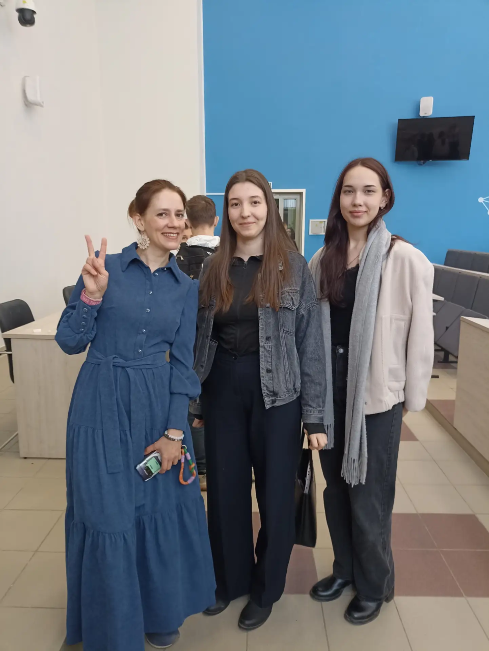 Ксения Салазанова с активистами
