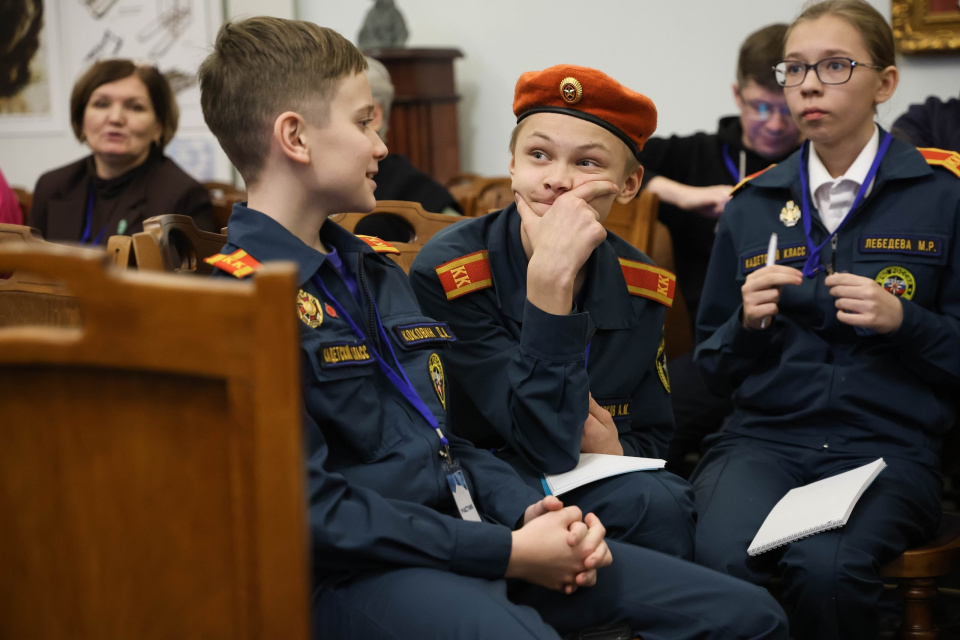Кадеты ГБОУ школы №340 (МК РГО "Доступные широты") на эколого-географическом форуме "Зелёный компас" 